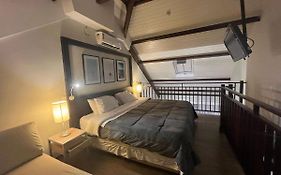 Apartamento Loft Duplex Urbano E Sofisticado, Com Temática Praiana No Rio Vermelho
